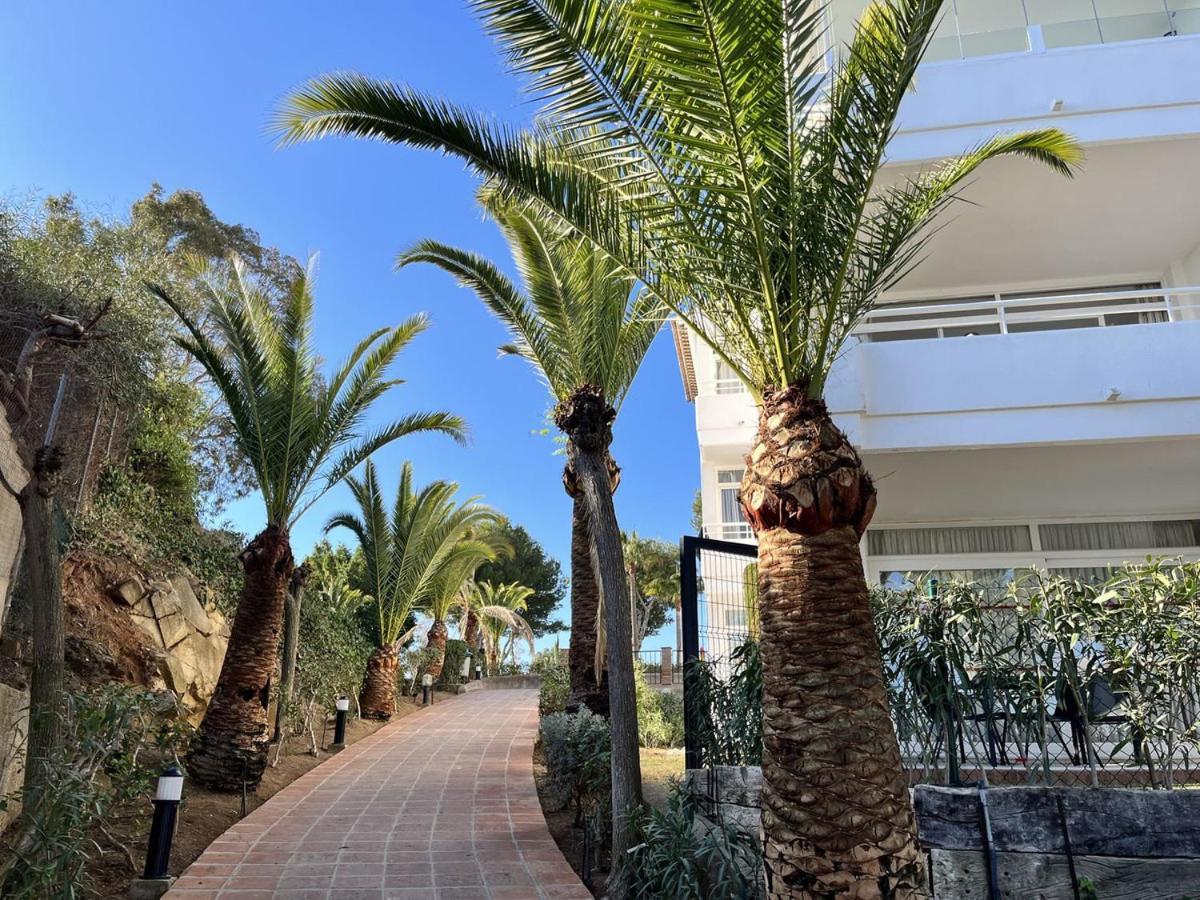 With Beautiful Views In Riviera Del Sol
