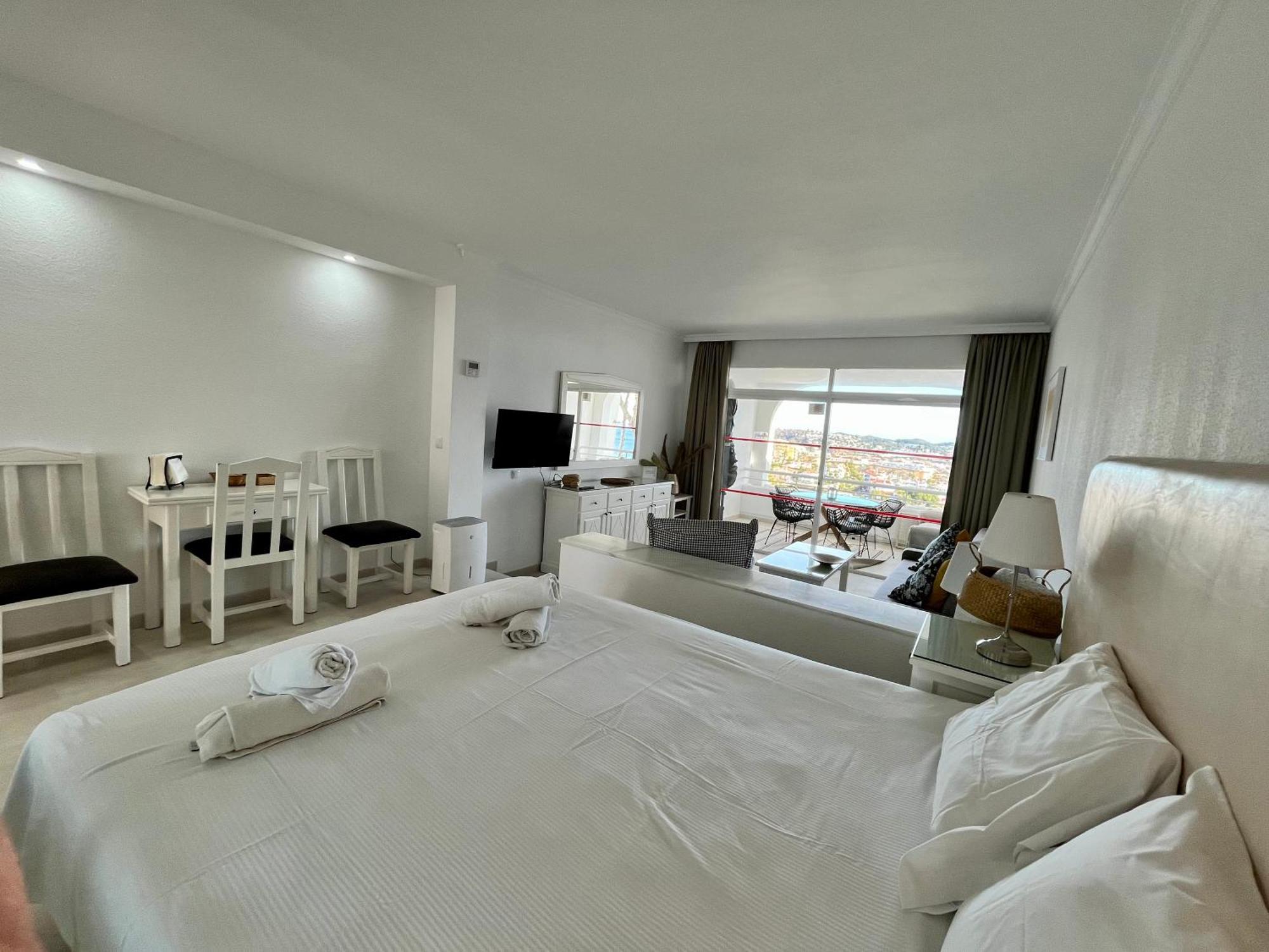 Apartamento With Beautiful Views In Riviera Del Sol